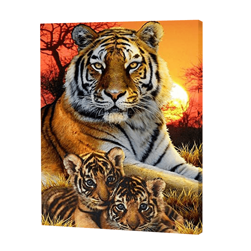 Tiger With Cubs | Jigsaw Puzzle UK
